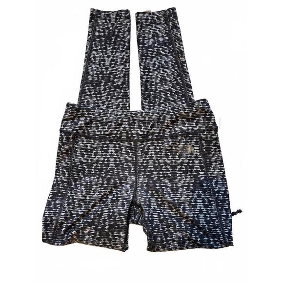 The North Face Black and White Patterned Women's Leggings - Picture 2 of 6